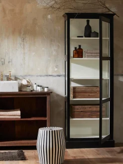 Vitrina pintada a mano Classic