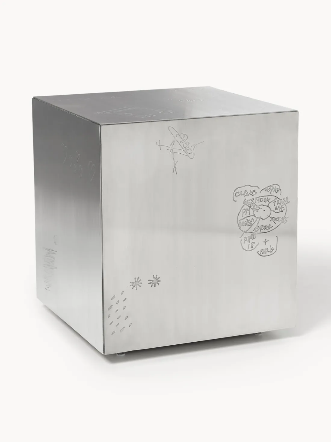 Westwing | Crosby Studios, mesa auxiliar de metal Basse