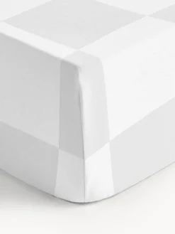 Westwing | Crosby Studios, sábana bajera de algodón a cuadros Damier